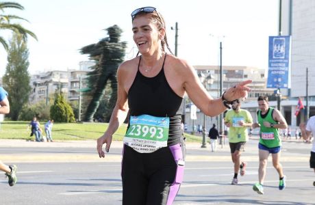 Η Βάσω Πετρίδου, μητέρα 5 παιδιών και επιχειρηματίας, έχει τρέξει ήδη 11 μαραθωνίους στα 56 της