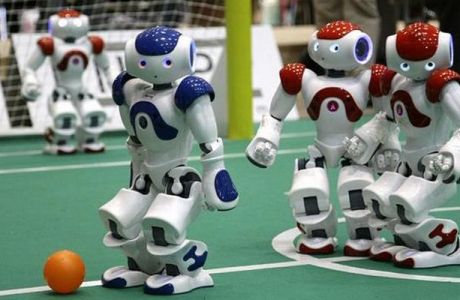 Ρομπότ εναντίον ποδοσφαιριστών το 2050!