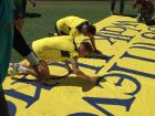 Οι παίκτες της Βιγιαρεάλ υπέγραψαν το πανό για τα θύματα του Χίλσμπορο