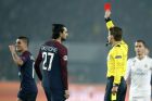 German referee Felix Brych, right, shows the red card to PSG's Marco Verratti, left, during the round of 16, 2nd leg Champions League soccer match between Paris Saint-Germain and Real Madrid at the Parc des Princes Stadium in Paris, Tuesday, March 6, 2018. (AP Photo/Francois Mori)