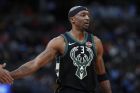 Milwaukee Bucks guard Jason Terry (3) in the second half overtime of an NBA basketball game Sunday, April 1, 2018. The Nuggets won 128-125 in overtime. (AP Photo/David Zalubowski)