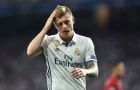 Real Madrid's German midfielder Toni Kroos reacts after a chance during the UEFA Champions League quarterfinal second leg football match Real Madrid vs FC Bayern Munich at the Santiago Bernabeu stadium in Madrid, Spain, on April 18, 2017. / AFP PHOTO / Christof STACHE        (Photo credit should read CHRISTOF STACHE/AFP/Getty Images)
