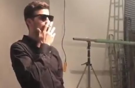 Ο Πικέ με τσιγάρο στο στόμα έγινε... viral