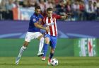 Leicester's Riyad Mahrez, left, fights for the ball with Atletico's Saul Niguez during the Champions League quarterfinal first leg soccer match between Atletico Madrid and Leicester City at the Vicente Calderon stadium in Madrid, Wednesday, April 12, 2017. (AP Photo/Francisco Seco)