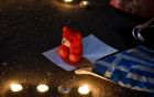 Συνταγμα σιωπηλή συγκέντρωση με κεριά για τους νεκρους απο τη πυρκαγιά στην Ανατολική Αττικη. 
Τη συγκέντρωση οργανώνει ο μπασκετμπολιστας Γιάννης Γκαγκαλούδης. (EUROKINISSI/ ΤΑΤΙΑΝΑ ΜΠΟΛΑΡΗ)