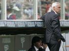 Parma's team coach Raul Hector Cuper reacts during the Italian Serie A top league soccer match between Fiorentina and Parma at Florence's Artemio Franchi stadium, Italy, Sunday May 11, 2008. (AP Photo/Lorenzo Galassi)