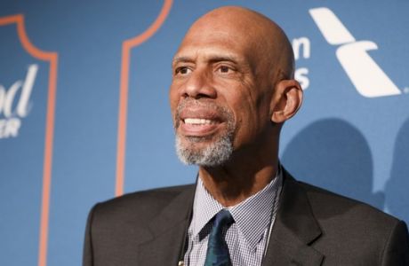 Kareem Abdul-Jabbar arrives at The Hollywood Reporter's 2017 Academy Awards Nominees Night at Spago on Monday, Feb. 6, 2017, in Beverly Hills, Calif. (Photo by Rich Fury/Invision/AP)