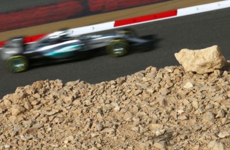 GP Μπαχρέιν (QF): Τέταρτη σερί pole position για Hamilton