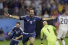 Argentina forward Gonzalo Higuain (9) celebrates his goal against the United States during a Copa America Centenario semifinal soccer match, Tuesday, June 21, 2016, in Houston. Argentina won 4-0. (AP Photo/Eric Gay)