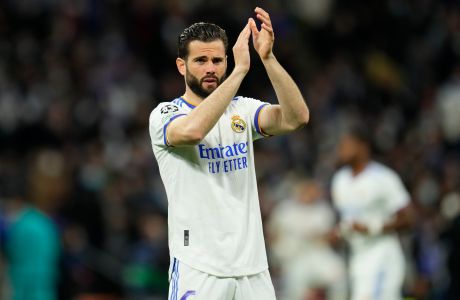 Real Madrid's Nacho applauded prior to the start of the Champions League, quarterfinal second leg soccer match between Real Madrid and Chelsea at the Santiago Bernabeu stadium in Madrid, Spain, Tuesday, April 12, 2022. (AP Photo/Manu Fernandez)