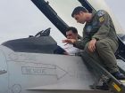 Πρώην διαιτητής μιμείται Τσίπρα και ανεβαίνει σε F-16