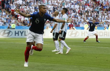 Ο Κιλιάν Εμπαπέ της Γαλλίας πανηγυρίζει γκολ που σημείωσε κόντρα στην Αργεντινή για τη φάση των 16 του Παγκοσμίου Κυπέλλου 2018 στην 'Καζάν Αρένα', Καζάν, Σάββατο 30 Ιουνίου 2018