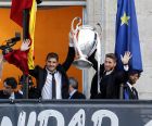 Ίκερ Κασίγιας και Σέρχιο Ράμος με την περίφημη décima, το δέκατο Κύπελλο Πρωταθλητριών της Ρεάλ Μαδρίτης (25/5/2014).