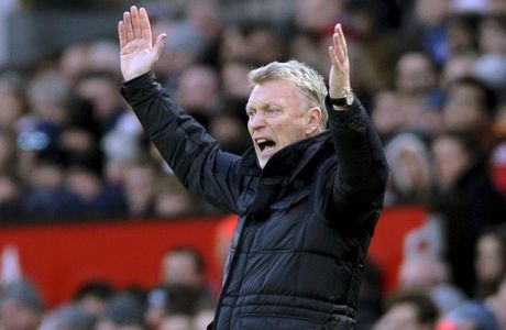 FILE - In this file photo dated Monday, Dec. 26, 2016, Sunderland manager David Moyes reacts during the English Premier League soccer match between Manchester United and Sunderland at Old Trafford in Manchester, England. Sunderland manager David Moyes has resigned after the team's relegation from the English Premier League. The former Manchester United coach announced his decision at a meeting with the club hierarchy in London on Monday, May 22, 2017. (AP Photo/Rui Vieira, File)