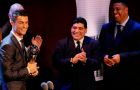 Κριστιάνο, Μαραντόνα και Ρονάλντο το 2017 στην τελετή απονομής των βραβείων The Best FIFA Awards.