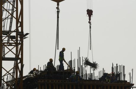 Ρεκόρ θανάτων εργατών από το Νεπάλ στο Κατάρ λόγω Μουντιάλ