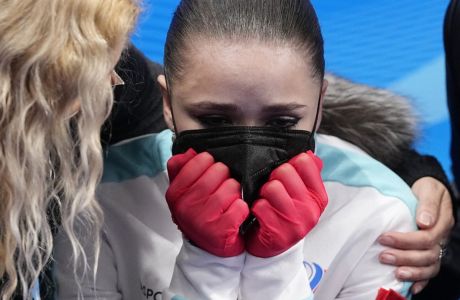 Η Βαλίεβα έμεινε εκτός μεταλλίων στους Χειμερινούς Αγώνες και ξέσπασε σε κλάματα