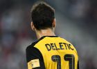 Ο Μίλος Ντέλετιτς φορώντας τα κιτρινόμαυρα της ΑΕΚ