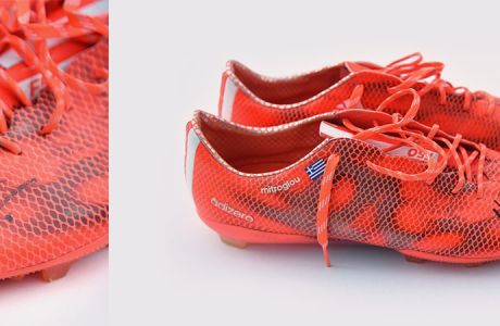 Δημοπρασίες Αγάπης: Υπογεγραμμένα παπούτσια Κώστας Μήτρογλου - S.L. Benfica