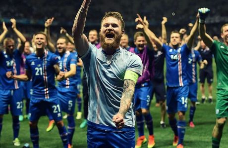 Xαμός στη Σκωτία για μία φανέλα της Ισλανδίας 