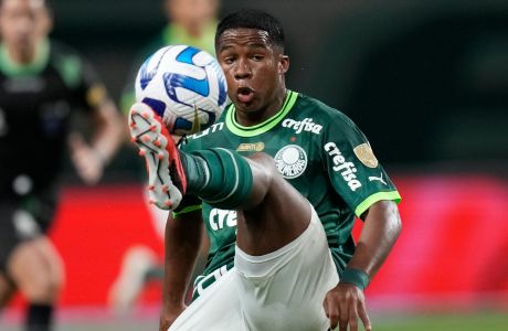 FILE - Endrick of Brazil's Palmeiras controls the ball during a Copa Libertadores quarterfinal second leg soccer match against Colombia's Deportivo Pereira at Allianz Parque stadium in Sao Paulo, Brazil, Wednesday, Aug. 30, 2023. Endrick will play at the South America's men's soccer Olympic qualifiers in Venezuela starting Jan. 20, 2024, when two spots at the Paris 2024 Olympic Games will be up for grabs. (AP Photo/Andre Penner, File)