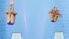 Προσπάθεια του Θωμά Μπίμη και του Νίκου Συρανίδη από βατήρα 3μ. στους Ολυμπιακούς Αγώνες 2004. Οι δύο Έλληνες καταδύτες κατέκτησαν το χρυσό μετάλλιο στο Ολυμπιακό Κέντρο Υγρού Στίβου, Δευτέρα 16 Αυγούστου 2004