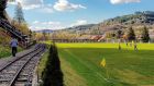 Στη Σλοβακία το μοναδικό γήπεδο στον κόσμο που το διασχίζει τρένο