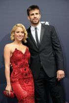 ZURICH, SWITZERLAND - JANUARY 09:  Pop star Shakira and Gerard Pique of Barcelona pose for photos after arriving at the FIFA Ballon d'Or Gala 2011 at the Kongresshaus on January 09, 2012 in Zurich, Switzerland.  (Photo by Stuart Franklin - FIFA/FIFA via Getty Images)