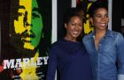 Η Σεντέλα Μάρλεϊ (δεξιά), σε παρουσίαση της ταινίας  'Marley'
