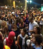 Οι πανηγυρισμοί των φίλων της Μπαρτσελόνα στην πλατεία Ράμπλας