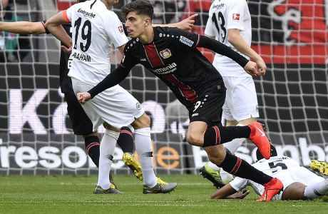 Ο Κάι Χάβερτς πανηγυρίζει το γκολ που έβαλε μπροστά στο σκορ την Λεβερκούζεν στην αναμέτρηση με την Φρανκφούρτη για την Bundesliga | Κυριακή 5 Μαΐου 2019