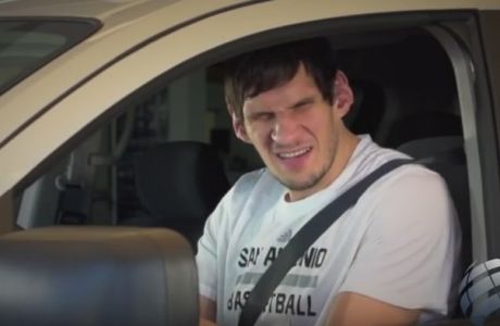 VIDEO: Ο γίγαντας Μαριάνοβιτς χορεύει σε αυτοκίνητο 