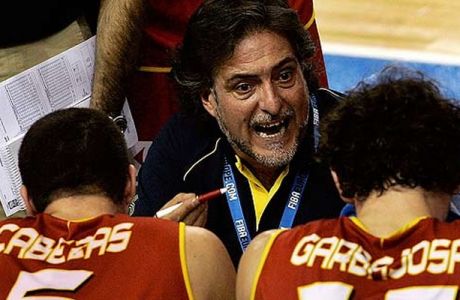 Πέπου Ερνάντεθ στο Contra.gr: "Η Ισπανία είναι φαβορί αλλά στηρίζεται σε 7 παίκτες"