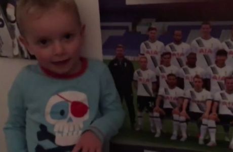 Ο 3χρονος που ξέρει όλα τα ονόματα των παικτών της Τότεναμ