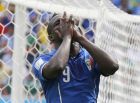 Italy's Mario Balotelli reacts after missing a chance during the group D World Cup soccer match between Italy and Costa Rica at the Arena Pernambuco in Recife, Brazil, Friday, June 20, 2014.  (AP Photo/Frank Augstein)