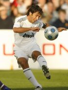 Real Madrid's Ra?l Gonz?lez Blanco, in action during a friendly soccer match against the Shamrock Rovers, at Tallagh Stadium, Dublin, Ireland, Monday, July, 20, 2009.  (AP Photo/Peter Morrison)