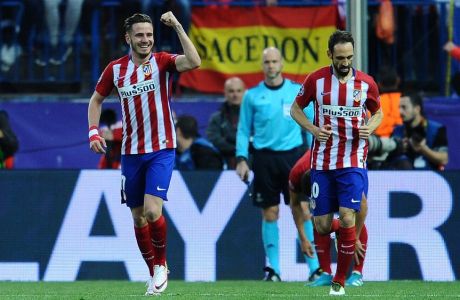 "MADRID, SPAIN - APRIL 27: Saul Niguez of Atletico Madrid celebrates scoring the opening goal during the UEFA Champions League semi final first leg match between Club Atletico de Madrid and FC Bayern Muenchen at Vincente Calderon on April 27, 2016 in Madrid, Spain.  (Photo by David Ramos/Getty Images)"