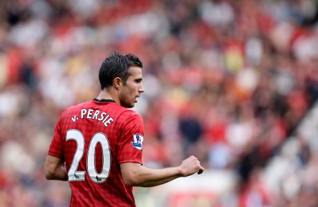 Manchester United's Robin van Persie during his team's English Premier League soccer match against Fulham at Old Trafford Stadium, Manchester, England, Saturday, Aug. 25, 2012. (AP Photo/Jon Super)