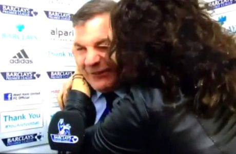 Eνα φιλί για τη νίκη στον Αλαρντάις on camera! (VIDEO)