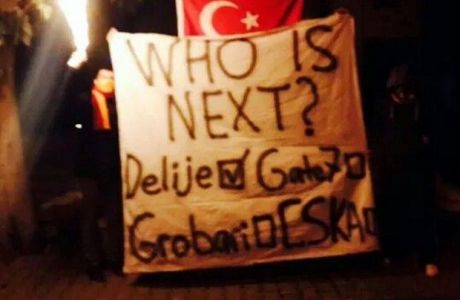 "Μήνυμα θανάτου" για τη Θύρα 7 οι Τούρκοι οπαδοί! (PHOTO)