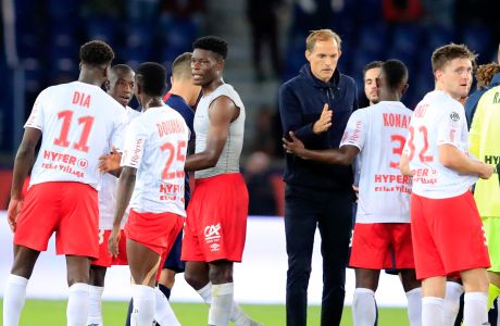 Ο προπονητής της Παρί Σεν Ζερμέν, Τόμας Τούχελ, δίνει συγχαρητήρια σε παίκτες της Ρεμς έπειτα από αναμέτρηση για τη Ligue 1 2019-2020 στο 'Παρκ ντε Πρενς', Παρίσι, Τετάρτη 25 Σεπτεμβρίου 2019