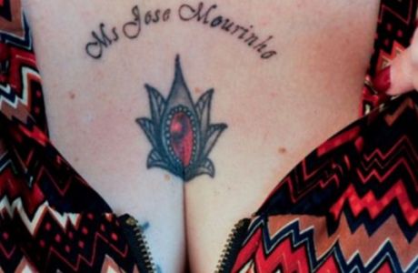 Η ερωτευμένη 60άρα που "χτυπάει" τατουάζ για τον Μουρίνιο!