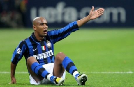 Inter Milan's Maicon throws up his hands in frustration