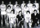 Η Εθνική Ανδρών το 1972, ο Κώστας Μπογατσιώτης στην κάτω σειρά (αριστερά) πριν από τους Θόδωρο Ροδόπουλο (βοηθός προπονητή), Νίκο Σισμανίδη και τον Ρίτσαρντ Ντουκσάιρ