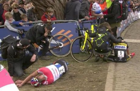 Ποδηλάτης τερμάτισε πρώτος και έχασε τις αισθήσεις του!