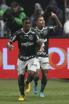 Palmeiras' Dudu, right, celebrates with teammate Endrick after scoring during a Brazilian soccer league match against Fortaleza in Sao Paulo, Brazil, Wednesday, Nov. 2, 2022. (AP Photo/Andre Penner)