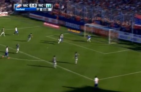 ΑΠΙΘΑΝΗ χαμένη ευκαιρία στο πρωτάθλημα της Ουρουγουάης (VIDEO)