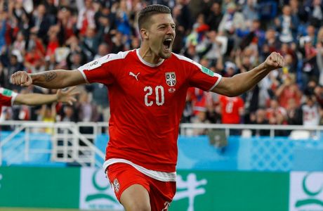 Ο Σεργκέι Μιλίνκοβιτς Σάβιτς της Σερβίας πανηγυρίζει γκολ κόντρα στην Ελβετία για τη φάση των ομίλων του Παγκοσμίου Κυπέλλου 2018 στην 'Αρένα Μπάλτικα', Καλίνινγκραντ | Παρασκευή 22 Ιουνίου 2018