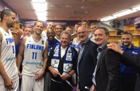 Το γιόρτασαν με τον Πρόεδρο της χώρας οι Φινλανδοί 