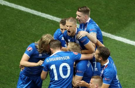 Το γκολ της Ισλανδίας για το 2-1 